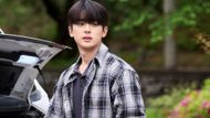 The charming Ryu Bo-hyeon (Image via Instagram @tvn_drama)